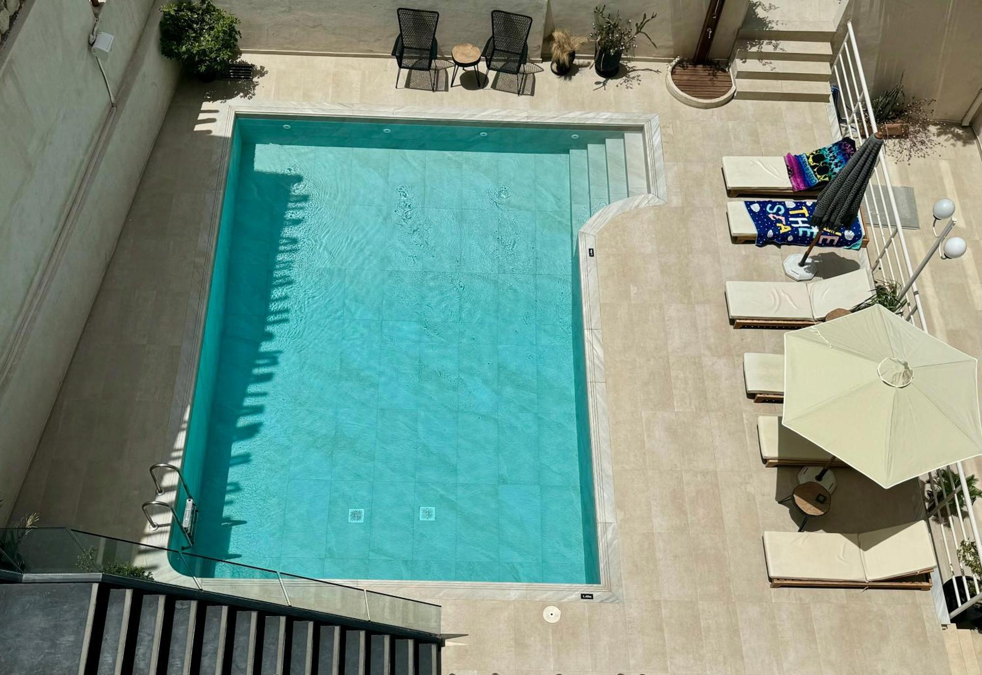 Floral Hotel خيرسونِسوس المظهر الخارجي الصورة